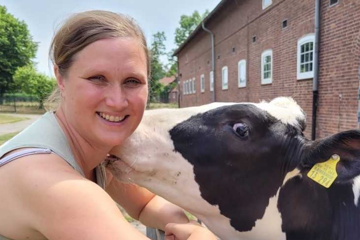 ki im stall Prof. Dr. Lisa Bachmann, Professorin für Tiergesundheitsmanagement an der Hochschule Neubrandenburg